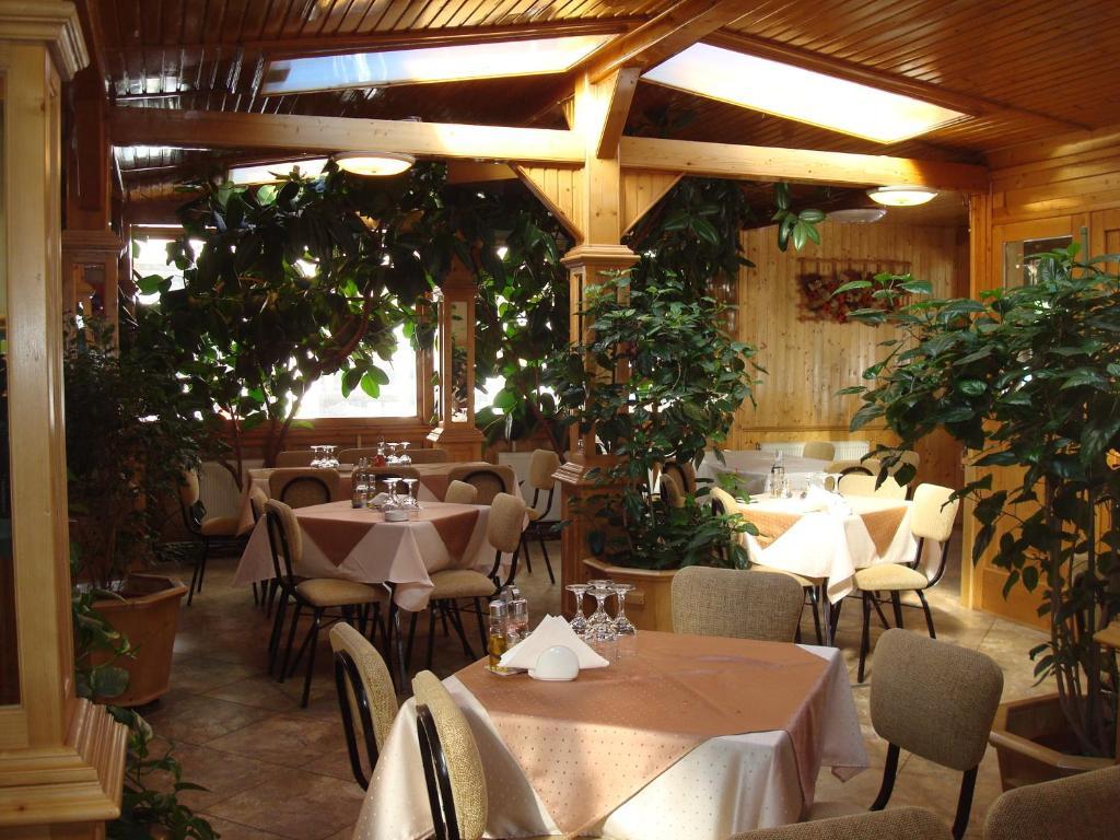 Hotel Ami Băile Felix Екстериор снимка