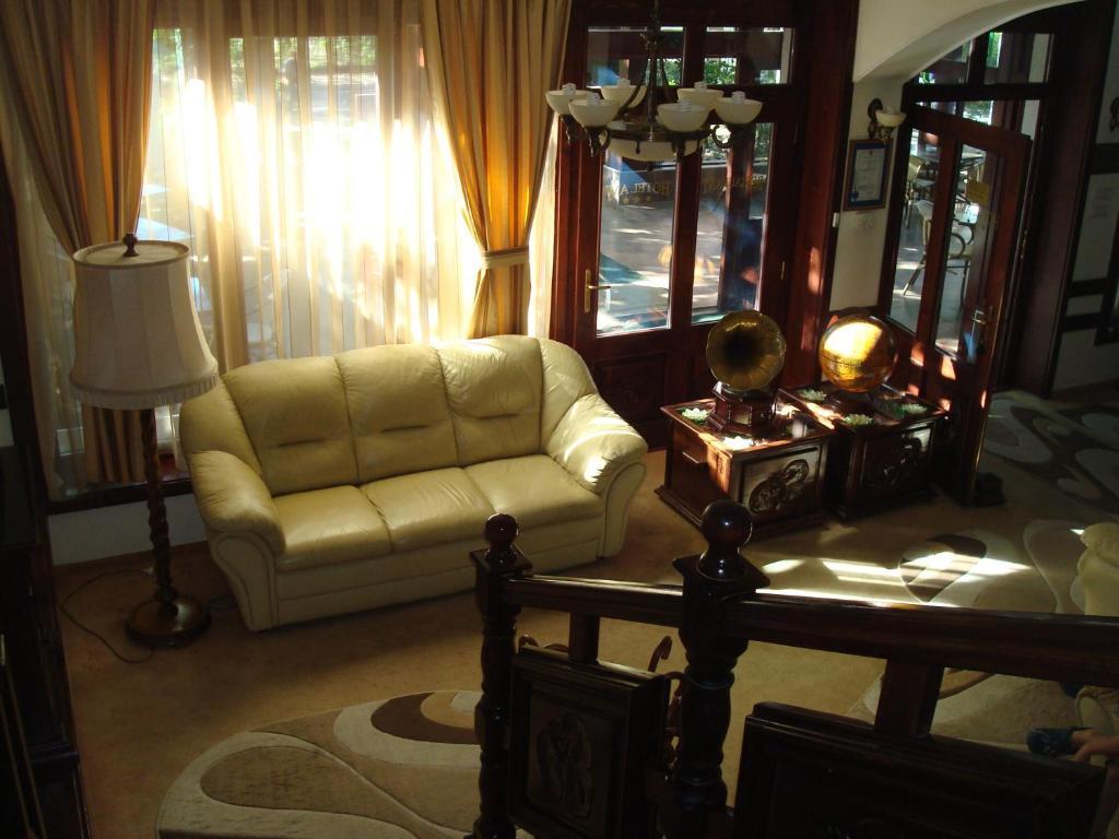 Hotel Ami Băile Felix Екстериор снимка