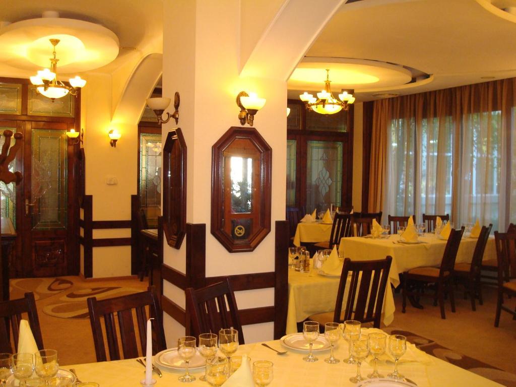 Hotel Ami Băile Felix Екстериор снимка