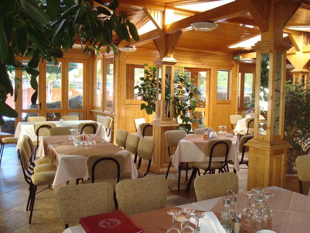 Hotel Ami Băile Felix Екстериор снимка